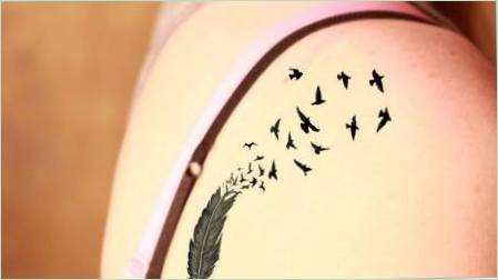 Tattoo áttekintés  toll a madarakkal 