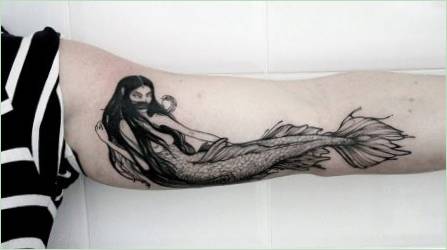 Tetoválás a sellő képével